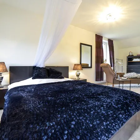 Charming Holiday In With Garden Holiday home *
