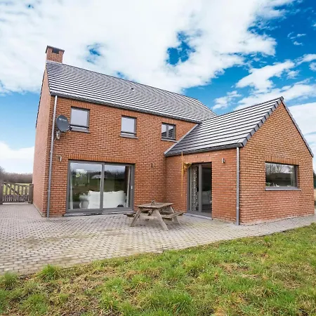 Feriehus Charming Holiday In With Garden Seloignes